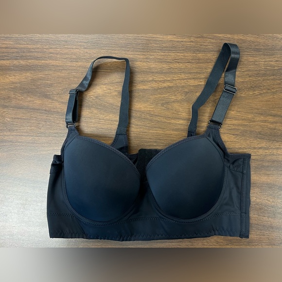 Black bra with underwire. 36C. NWT - Picture 2 of 4